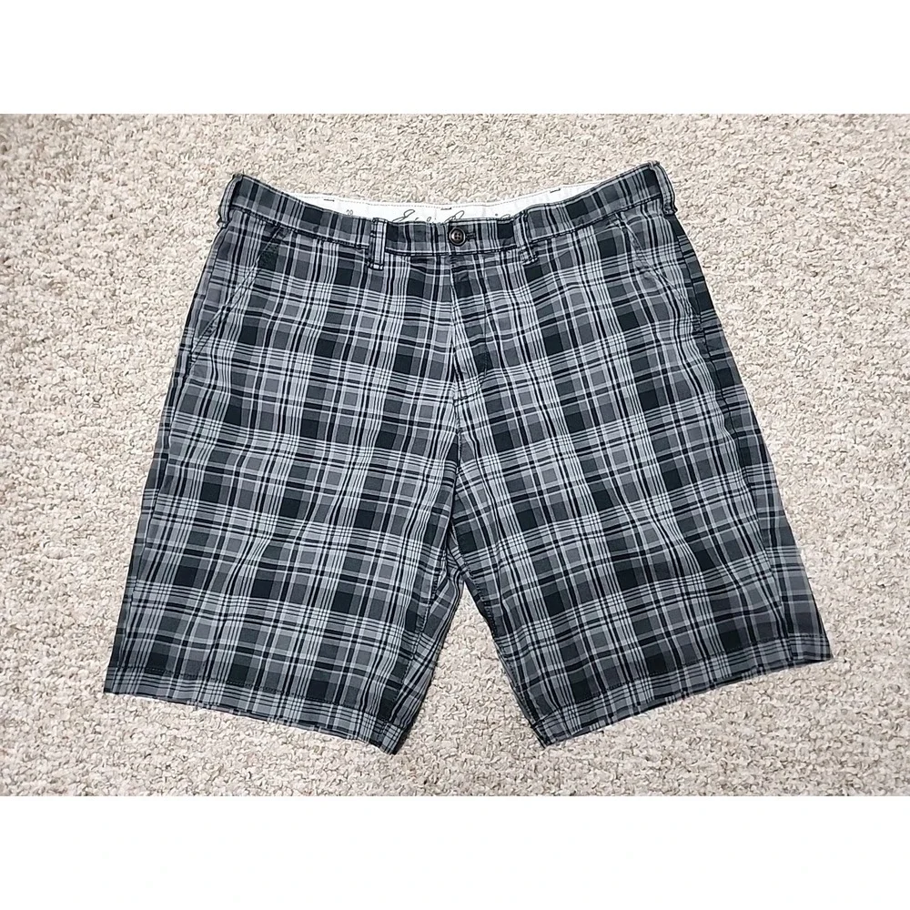 Eddie Bauer Legend Wash 38x10 Gray Black Plaid Chino Shorts 100%‎ Cotton